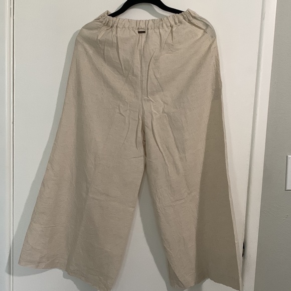 Linen pants with matching crop top - Picture 3 of 5